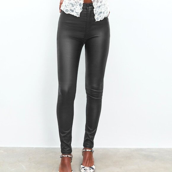 stradivarius Denim - 🆕Stradivarius Super High Waist Black Coated Skinny Ankle Crop Jeans Size 6 NWT